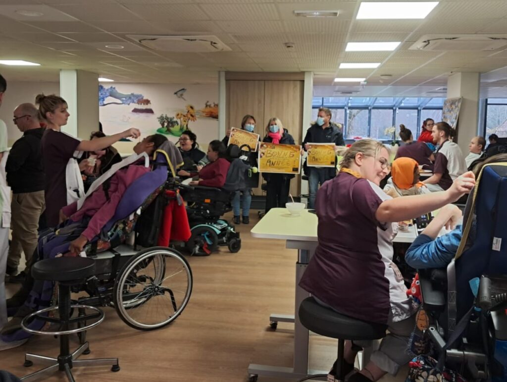 Les CIP présentent leurs vœux aux résidents de la MAS
